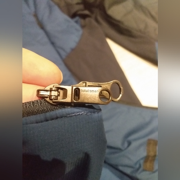 Lululemon winter insulated athletic unisex jacket size large - Picture 9 of 15